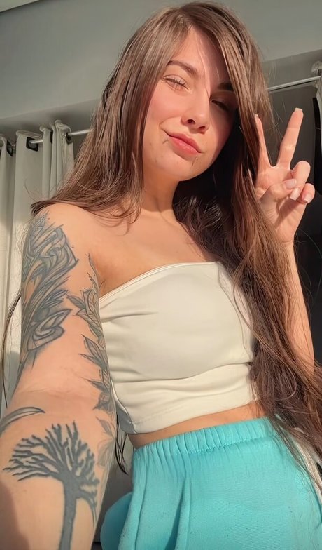 Nicole Diretora model sex photo