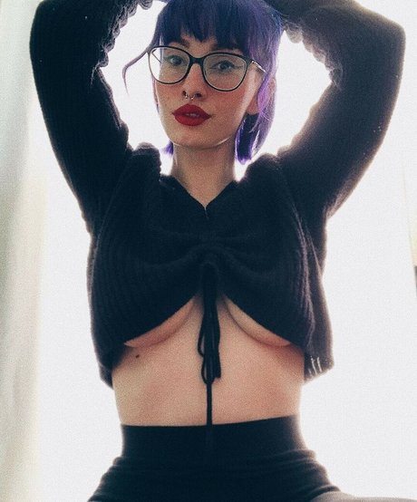 givemethespooks naked model pic