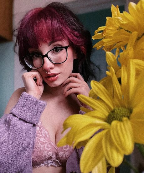 givemethespooks model exclusive image