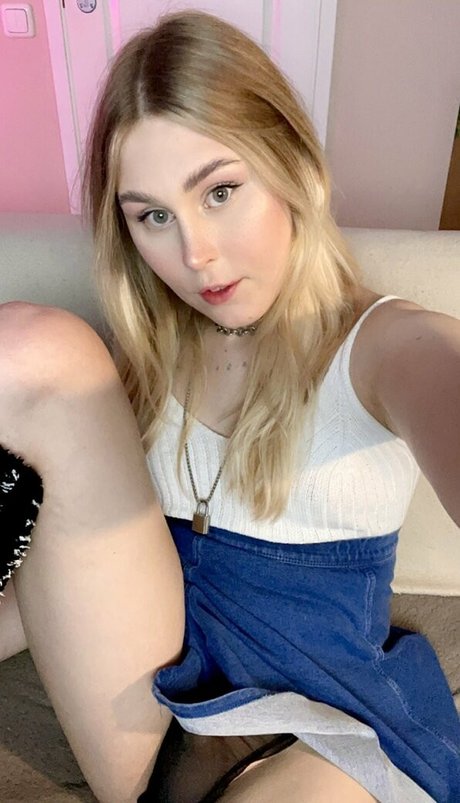 Eva Ellary nudes star pictures