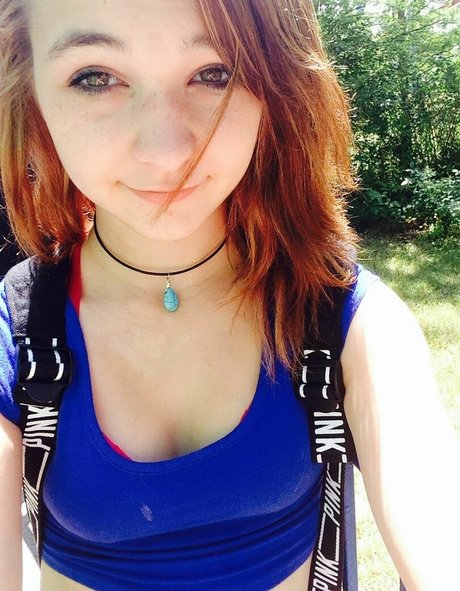 deum0s model adult image