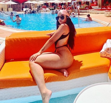 horny girls onlyfans hot naked picture