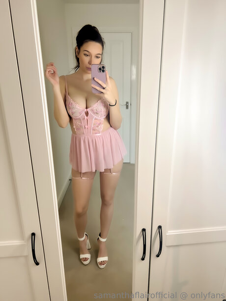 samanthaflairofficial pretty actress photo