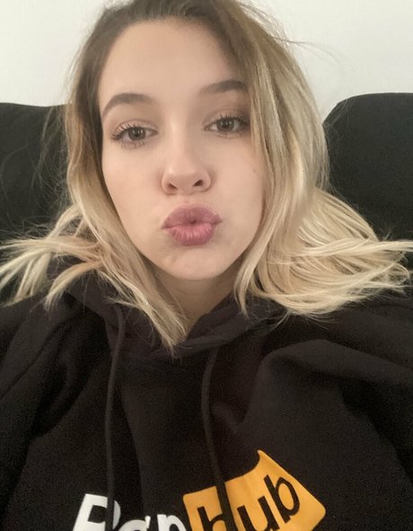 samanthaflairofficial naked star pictures