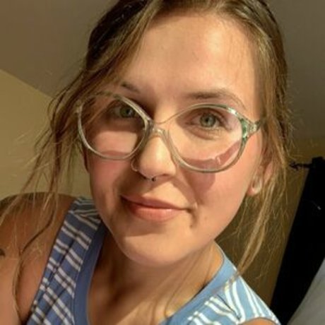 eeekerie model beautiful photos