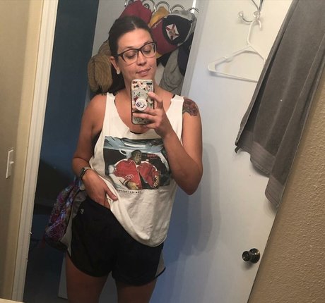 tallnerdywoman sexy actress pics