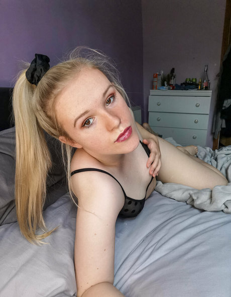 natural redhead onlyfans sexy nude pictures