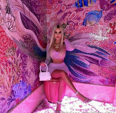 alidayalter star free pics