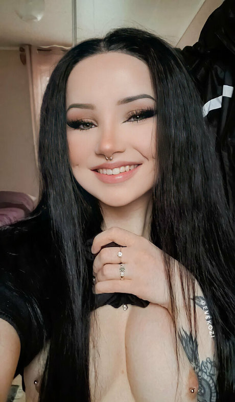 Evekozi sexy pornstar pics