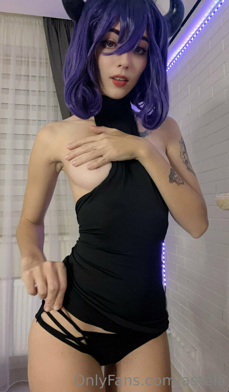 Astela Chan art star gallery