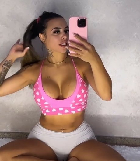 Eduarda Souza nice model pics