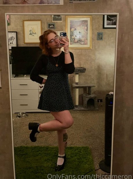 thiccameron model sex picture