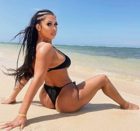 Amira Khalil actress pic