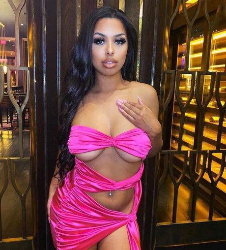 makeup artist onlyfans sexy archive