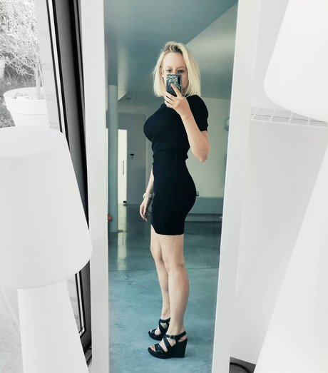 Methvespertine model free picture