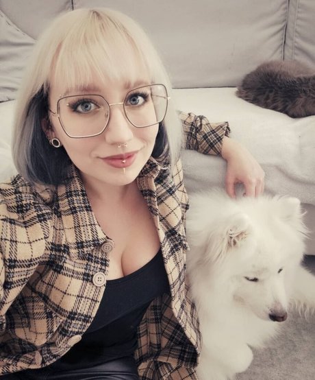 Methvespertine model erotic photo