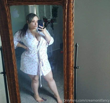 blonde shemale onlyfans nudes photos