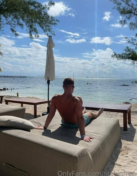 fitshinfree erotic model photos