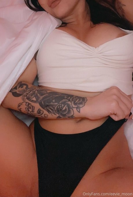 eevie moon naked actress photo