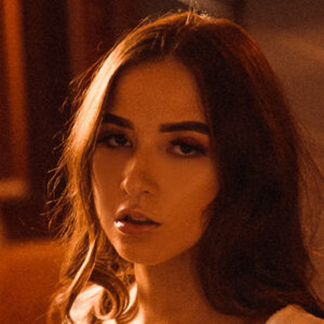 Maddy Woodroff model high quality picture