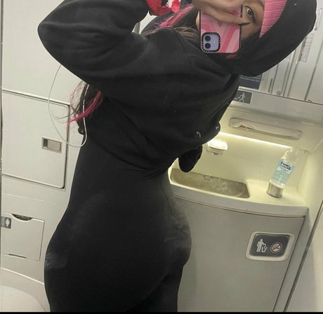 asian mom onlyfans nude images