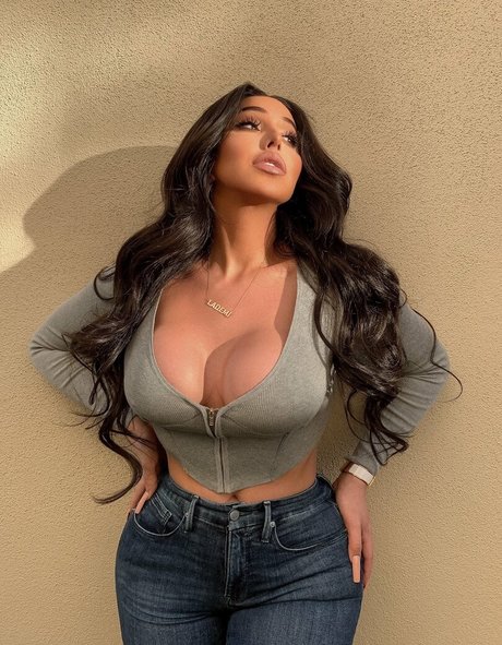 La Demi adult actress picture