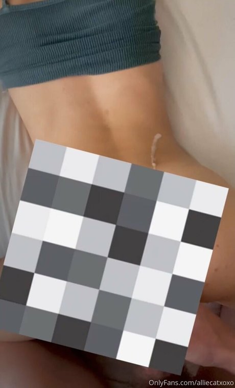 alliecatxoxo nude star image