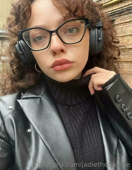 jadiethebaddie model exclusive photo