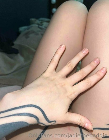 jadiethebaddie nude model photo