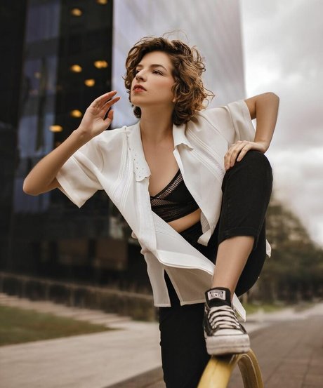 Karina Martins star pretty photo