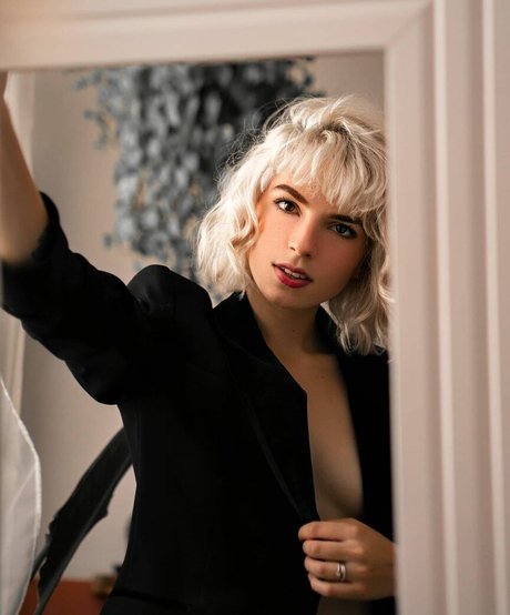 Karina Martins star sex pics