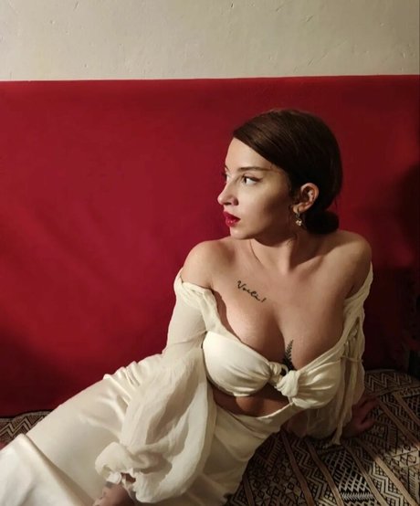 Cecilia Bob model art pics