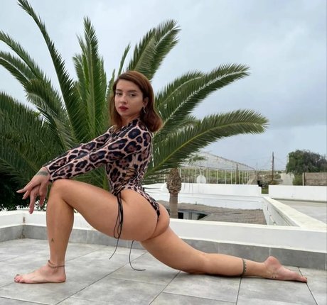 Cecilia Bob nude star picture