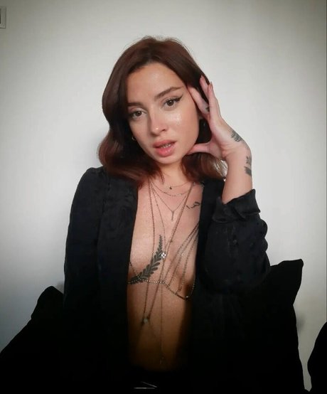 Cecilia Bob model free pictures