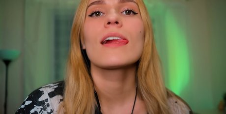 Sirius Eyes ASMR art actress gallery