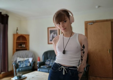 shemale cumshot onlyfans sex picture