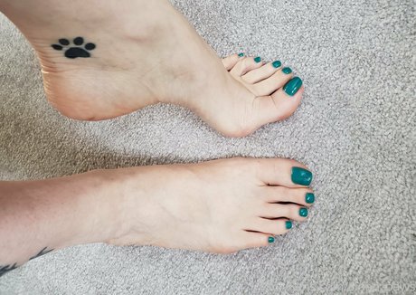 sloan paws erotic star photos