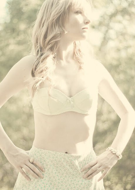 Stevie Wynne Levine star exclusive images