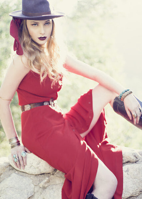 Stevie Wynne Levine star free photos