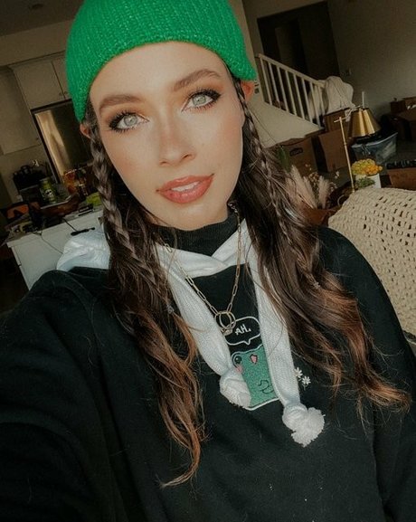 Justseum pornographic actress gallery