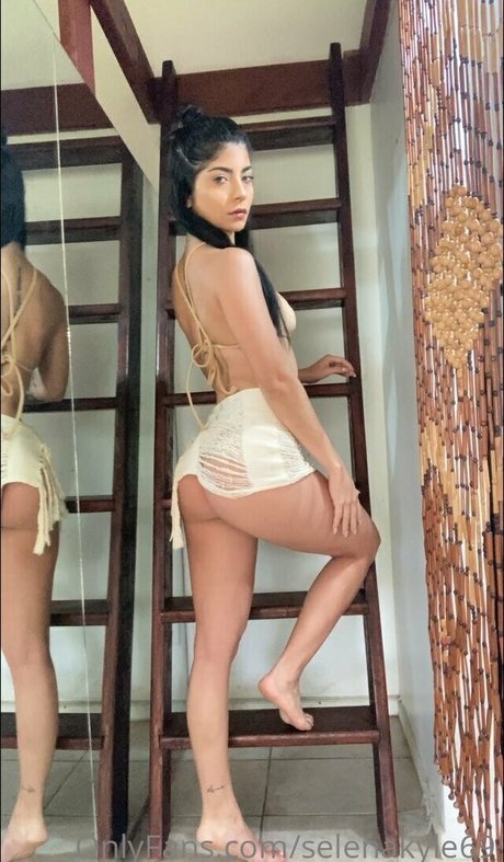 selenakyle69 pornstar erotic img