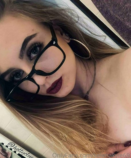 selenakyle69 porn star archive