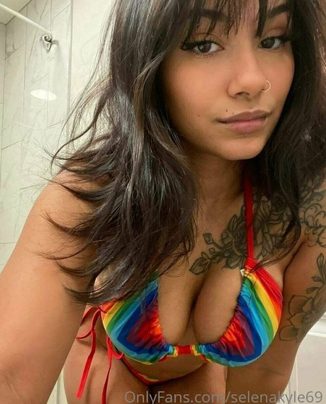 selenakyle69 adult actress pics