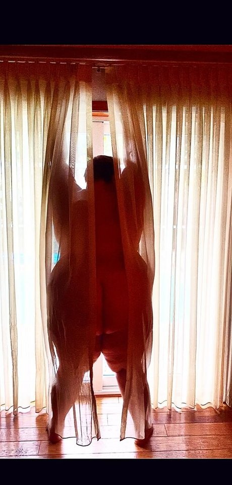 tychub pornographic model image