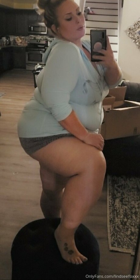 lindseefoxxx model nude pic