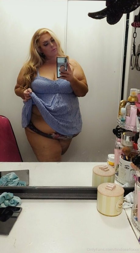 lindseefoxxx high quality model pics