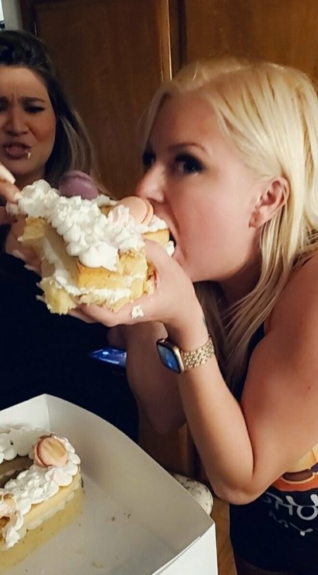 lindseefoxxx porn model archive