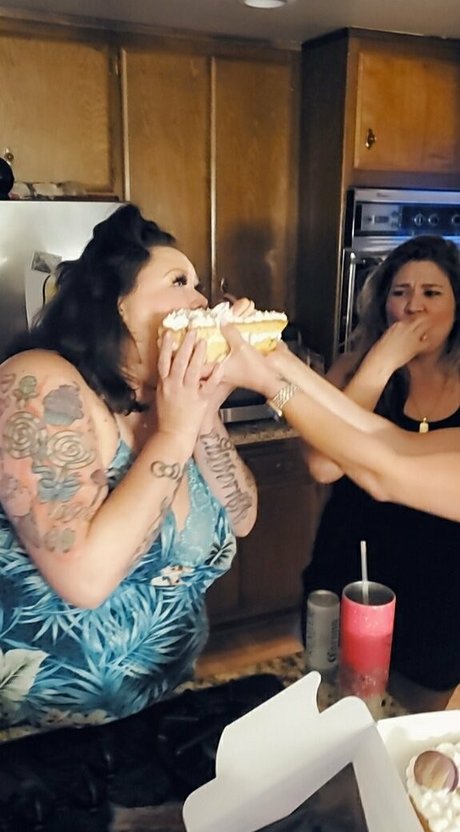 lindseefoxxx model naked photo