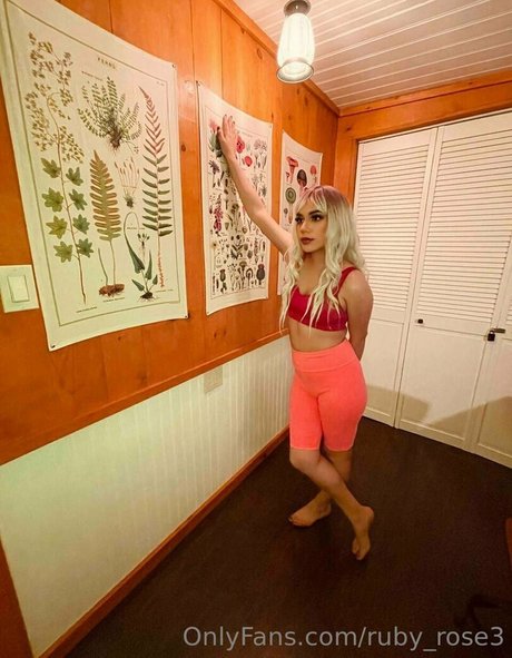 ruby rose3 hot model gallery