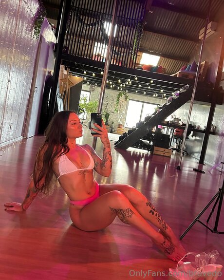 Sirenadamare model porn image